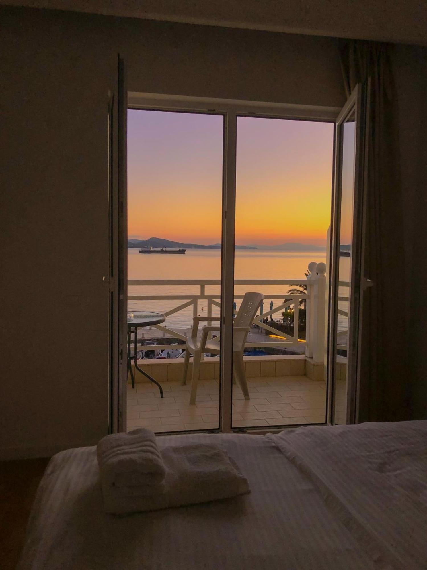 Sun N Blue Hotel Sarande Exterior photo