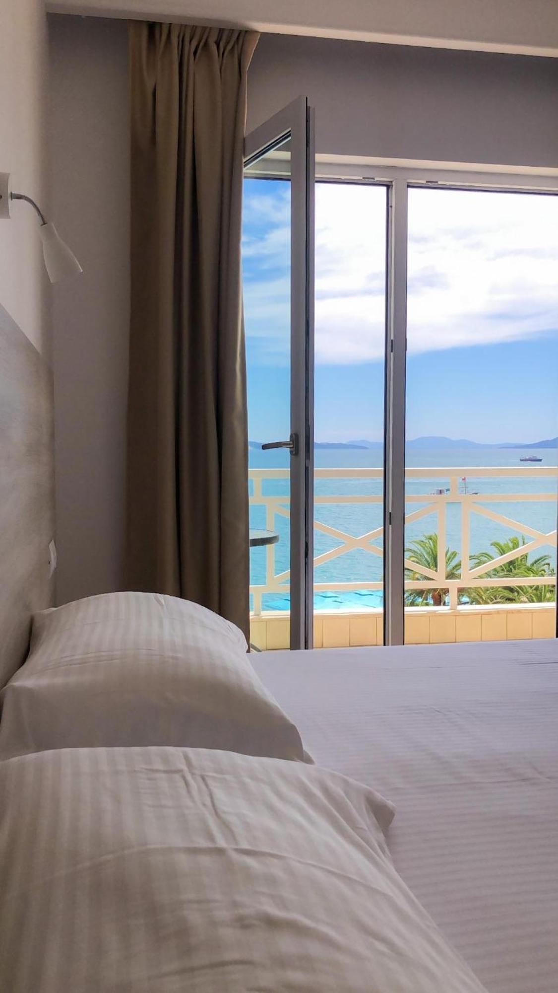 Sun N Blue Hotel Sarande Exterior photo